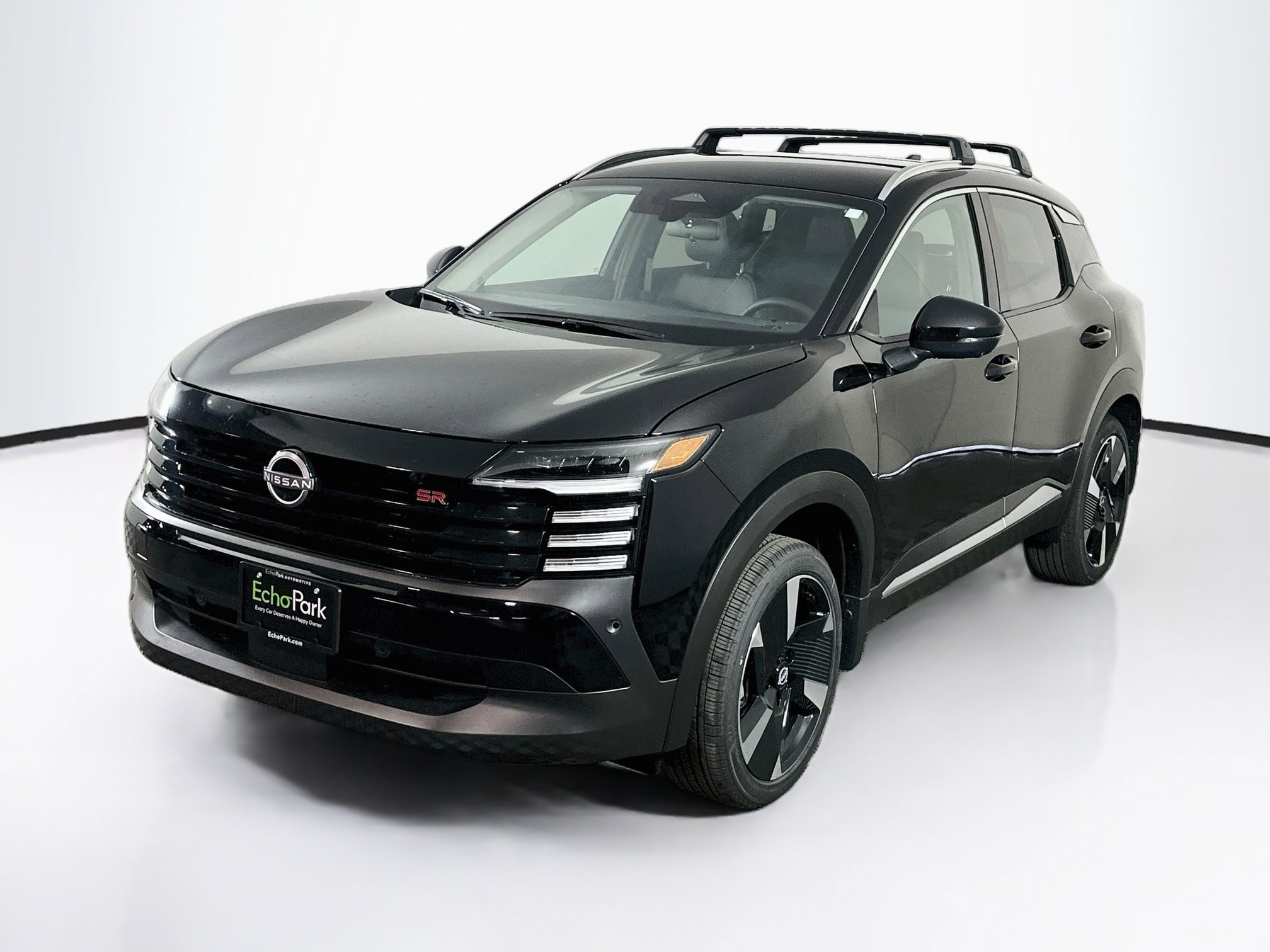 Used 2026 Nissan Kicks SR w/ Cold Weather Package FWD image 3