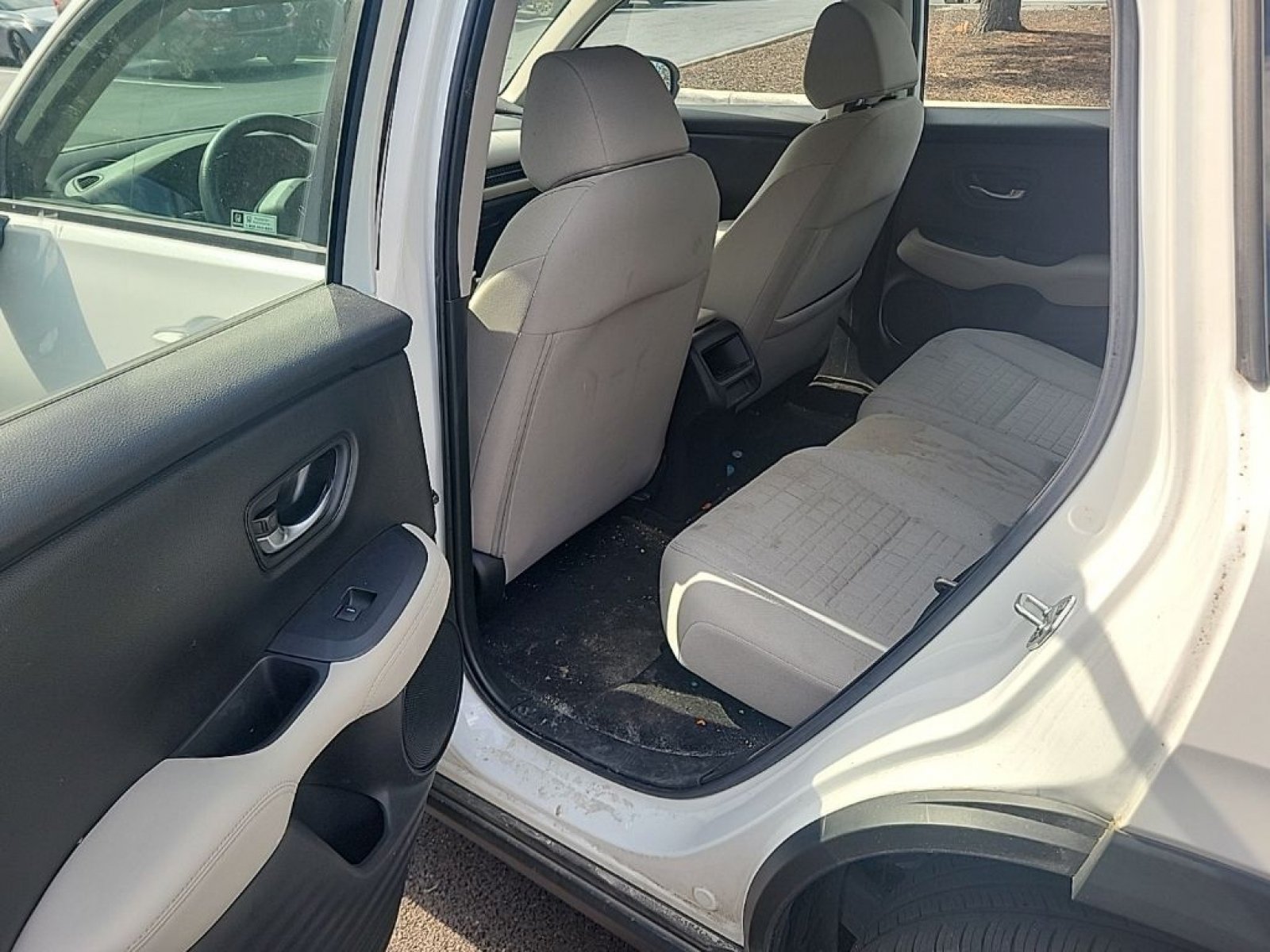 Used 2023 Honda HR-V LX image 23