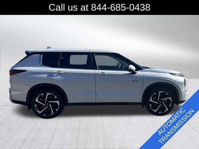 Used 2024 Mitsubishi Outlander SE image 4