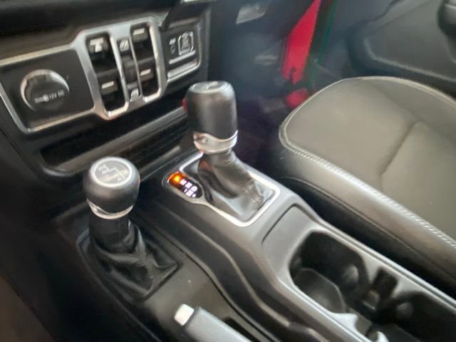 Used 2021 Jeep Wrangler Unlimited Sport AWD/4WD image 23