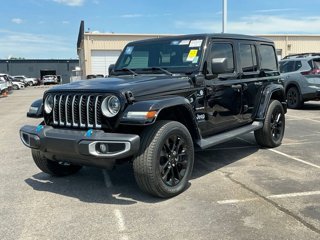 Used 2023 Jeep Wrangler Unlimited Sahara w/ Cold Weather Group AWD/4WD image 2