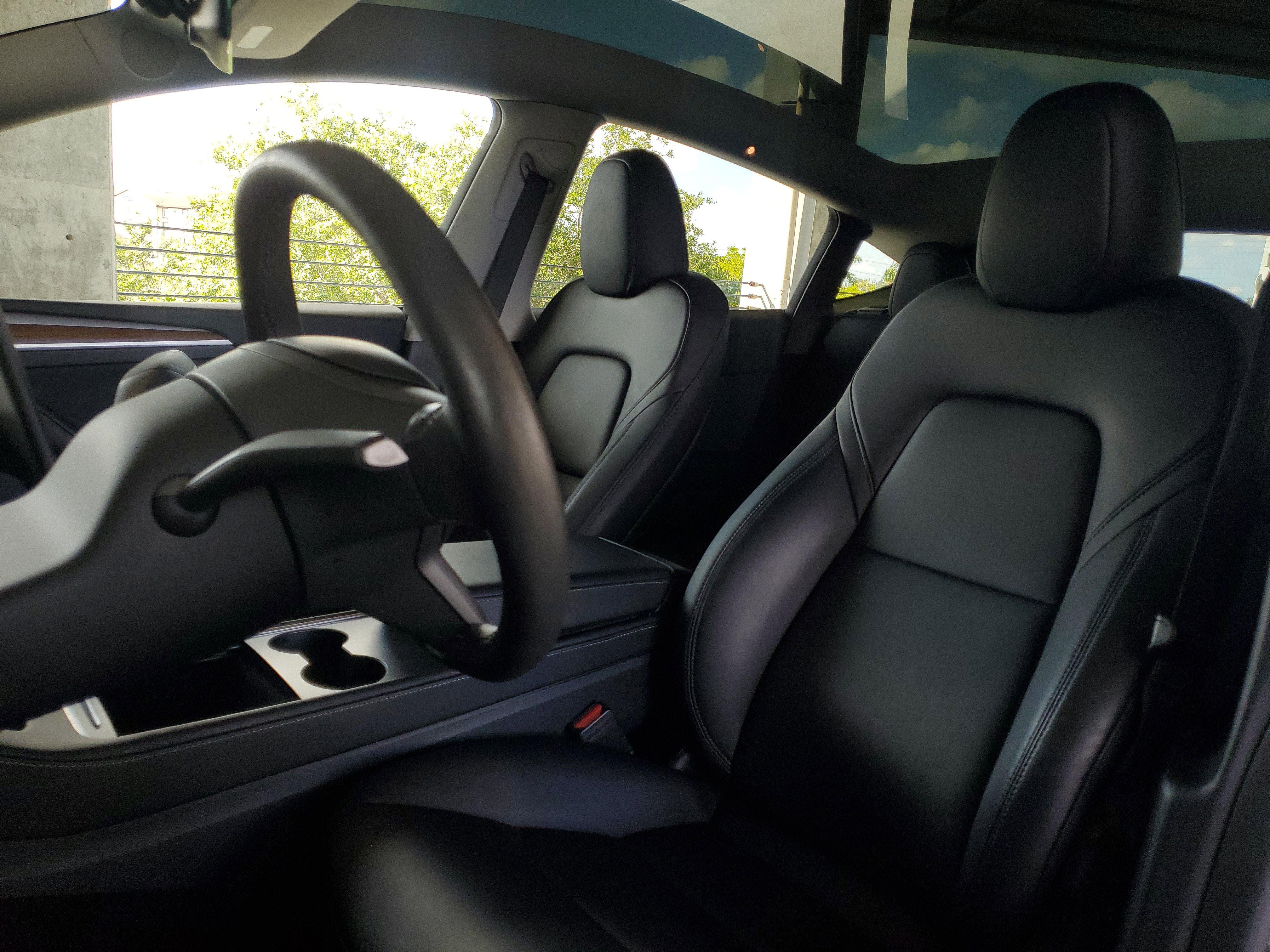 Used 2024 Tesla Model Y Performance AWD/4WD image 18