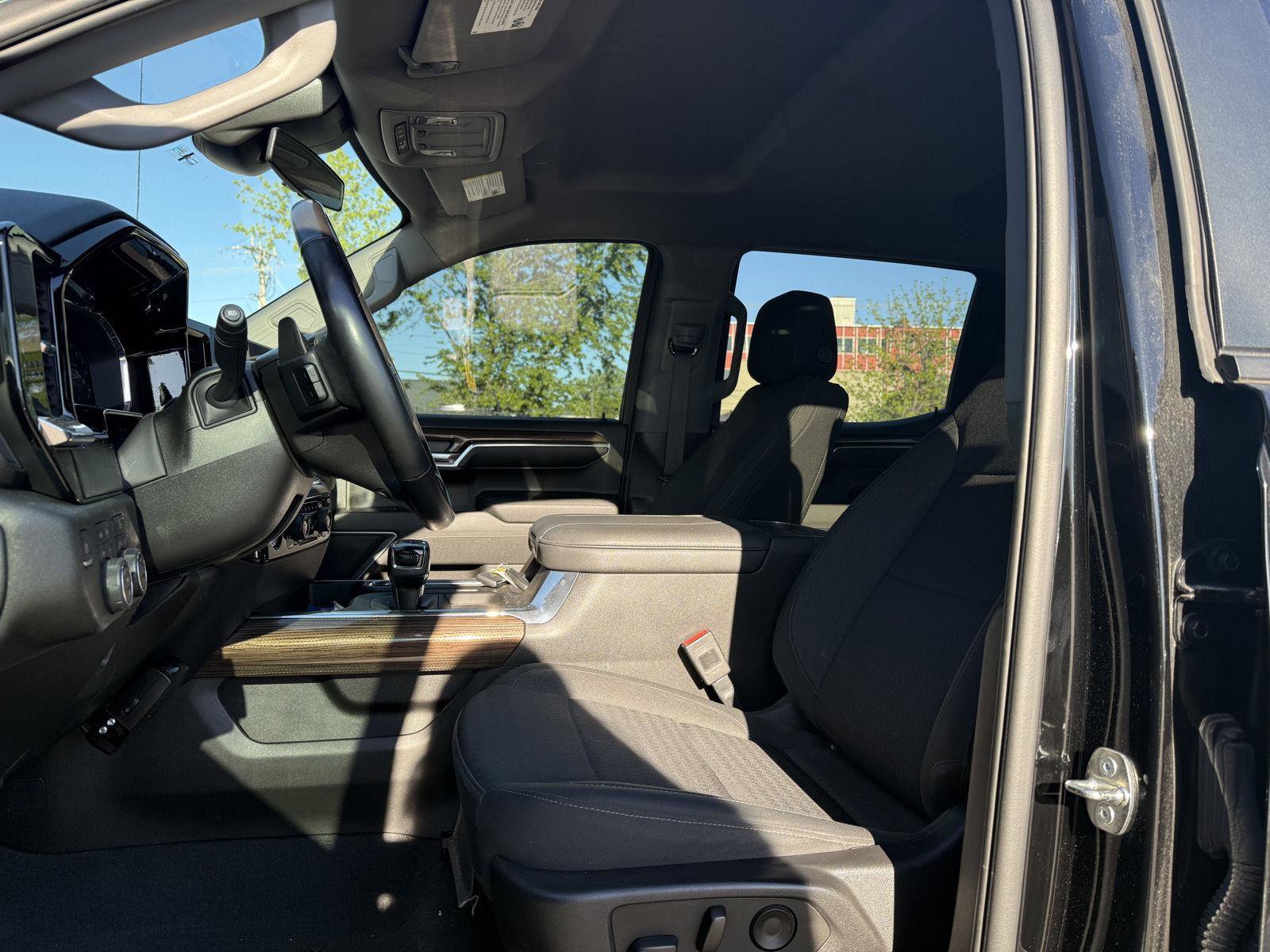 Used 2023 Chevrolet Silverado 1500 RST w/ Protection Package AWD/4WD image 9