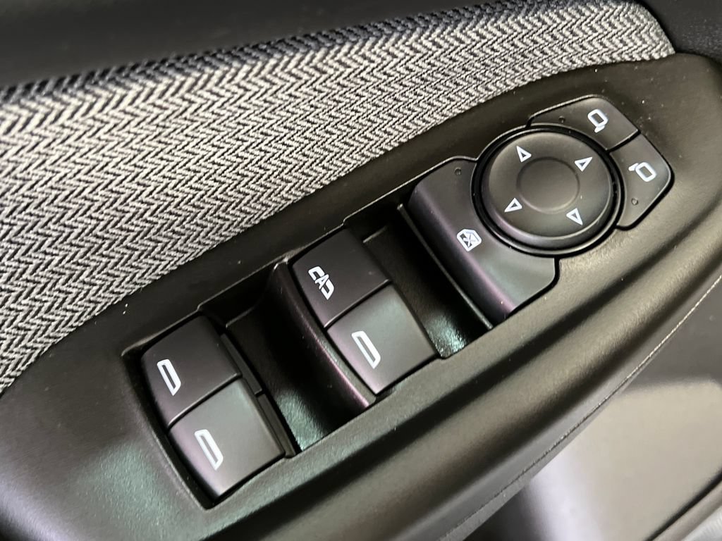 Used 2024 Chevrolet TrailBlazer LT FWD image 33