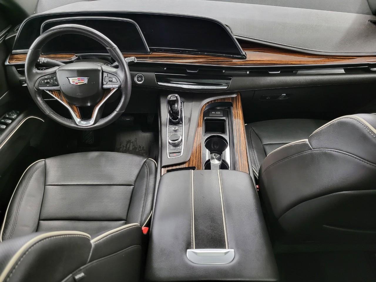 Used 2021 Cadillac Escalade Premium Luxury image 7