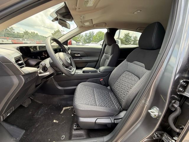 New 2025 Nissan Kicks SV image 12