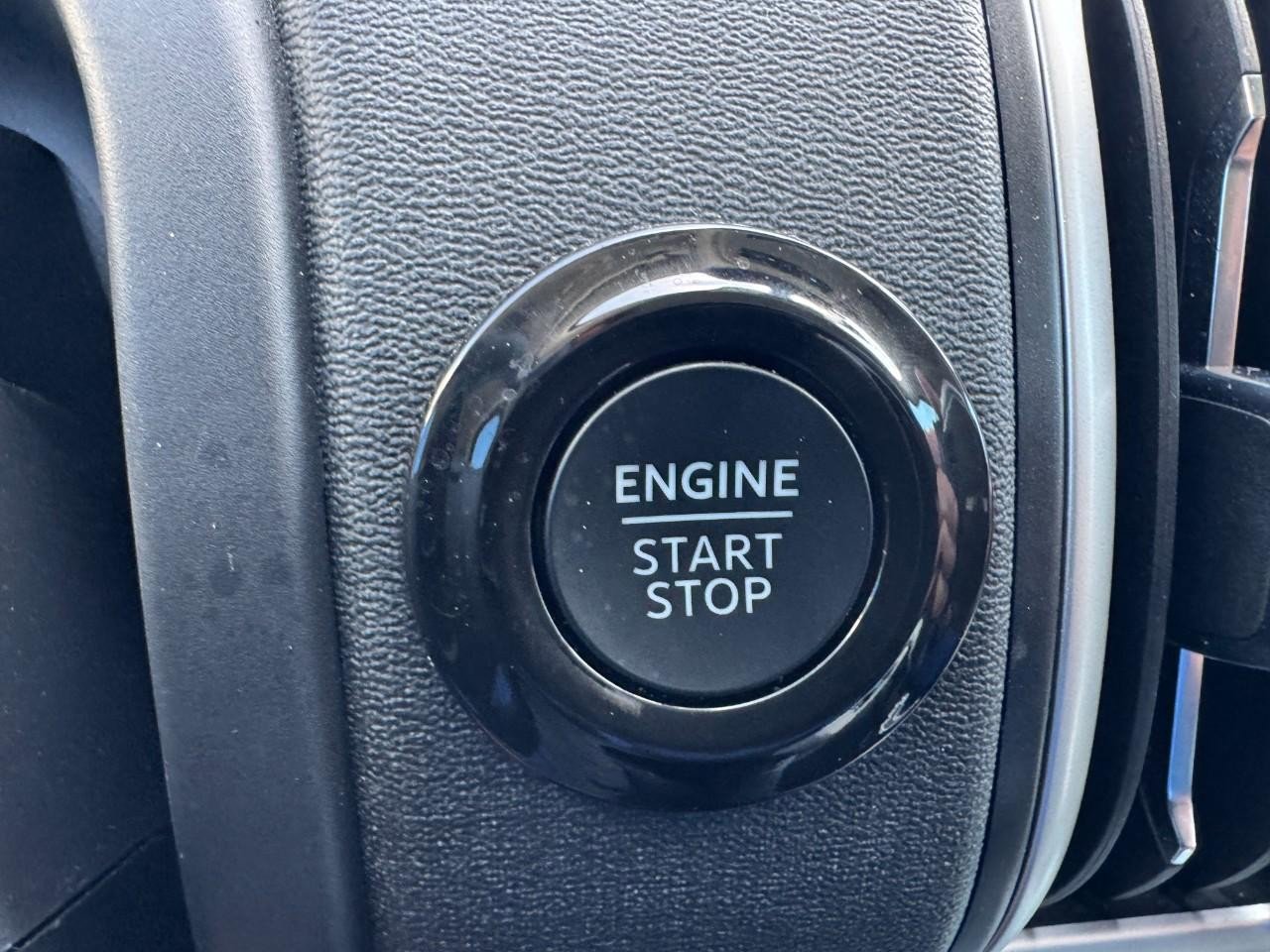 Used 2025 Ford Expedition Active AWD/4WD image 24