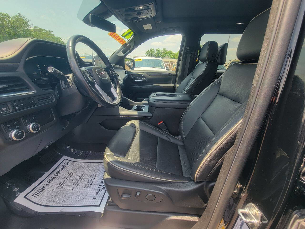 Used 2022 GMC Yukon XL SLT image 8