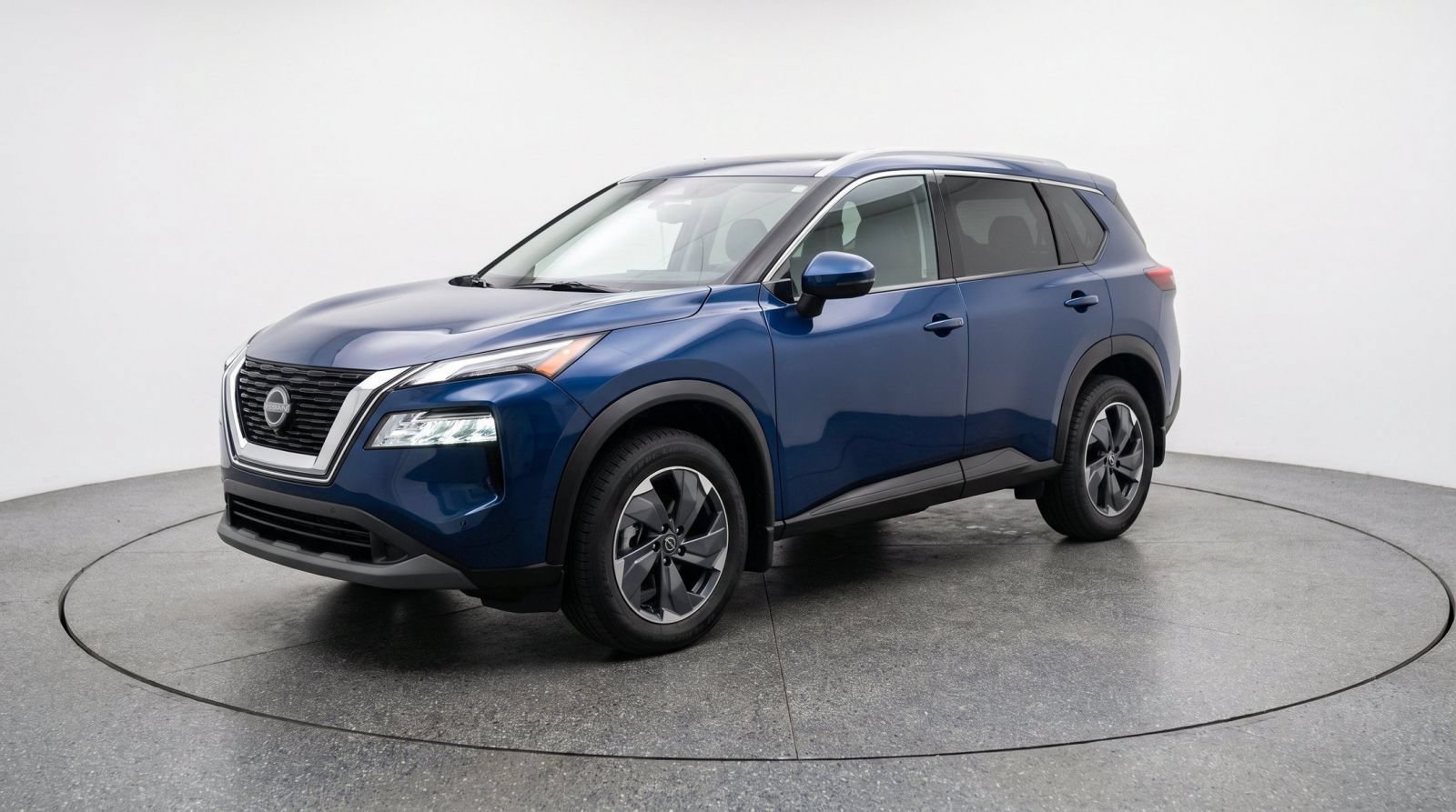 Used 2025 Nissan Rogue SV FWD image 3