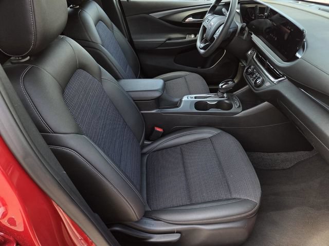 Used 2026 Buick Envista Preferred FWD image 42