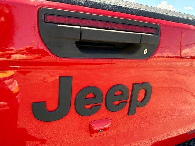 Used 2020 Jeep Gladiator Sport w/ Quick Order Package 24S AWD/4WD image 30