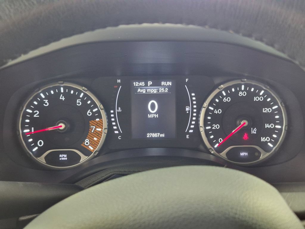 Used 2023 Jeep Renegade Latitude w/ Premium Group AWD/4WD image 19