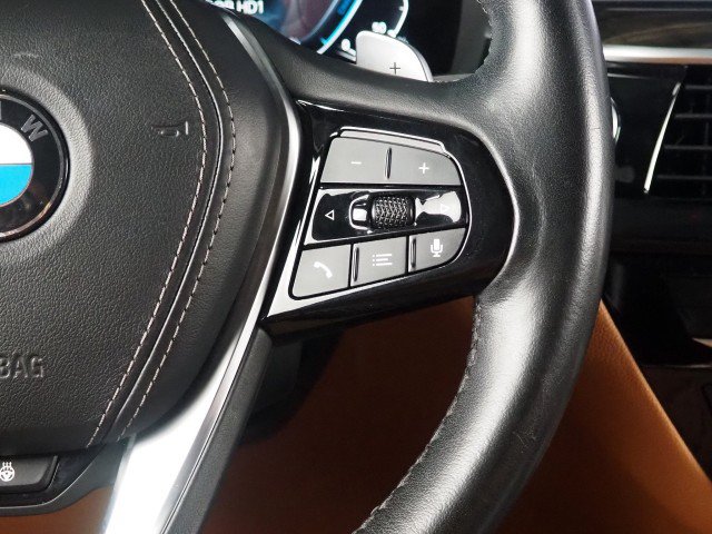 Used 2021 BMW 530e w/ Premium Package w/ Premium Package RWD image 25