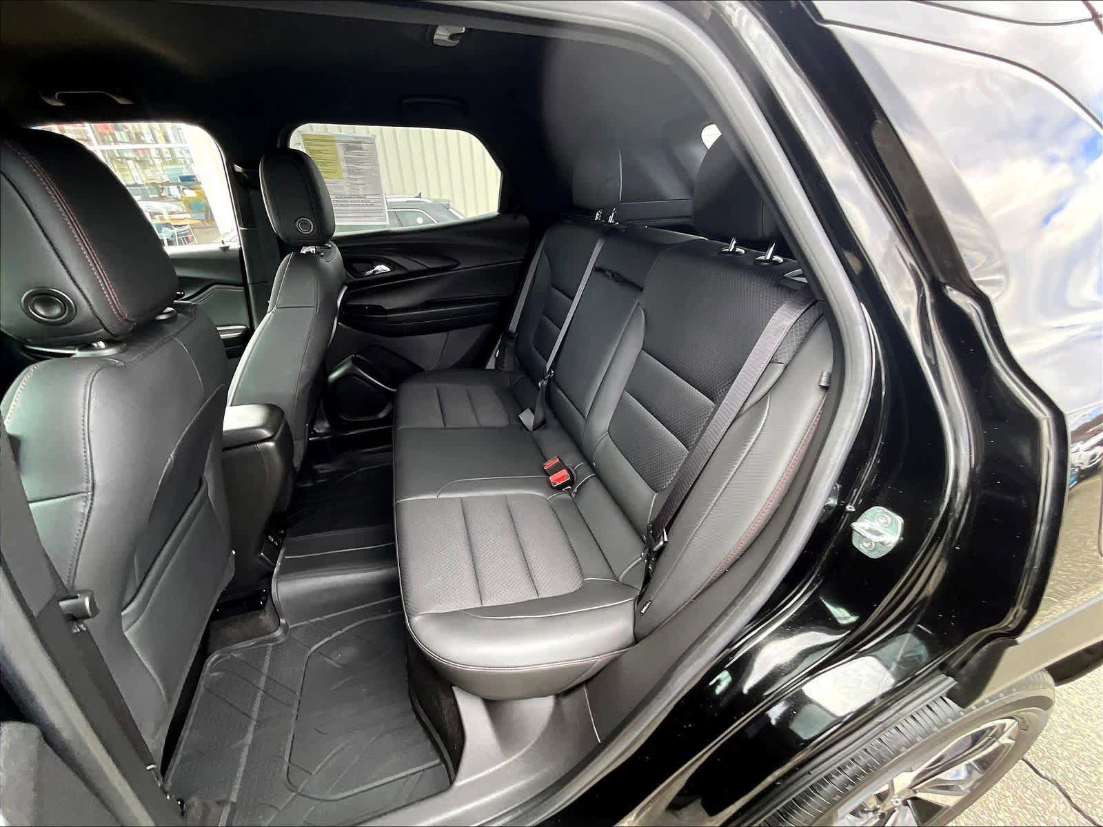 Used 2023 Chevrolet TrailBlazer RS w/ Technology Package AWD/4WD image 15