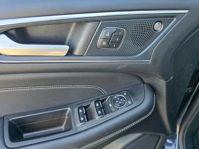 Used 2024 Ford Edge Titanium w/ Equipment Group 301A AWD/4WD image 20
