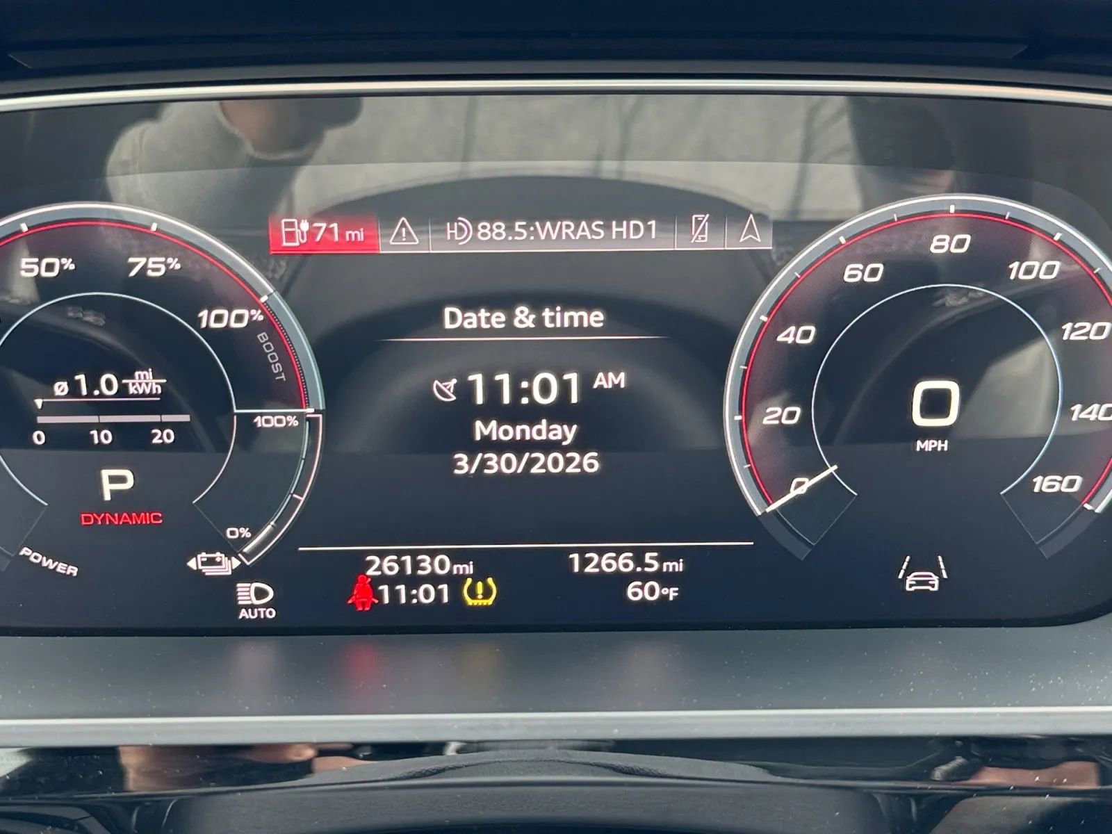 Used 2024 Audi Q8 e-tron Prestige w/ Prestige Package image 25