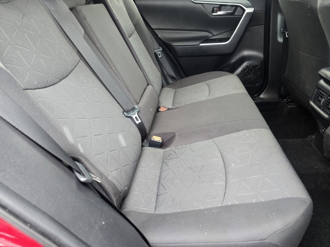 Certified 2020 Toyota RAV4 XLE w/ Convenience Package image 11