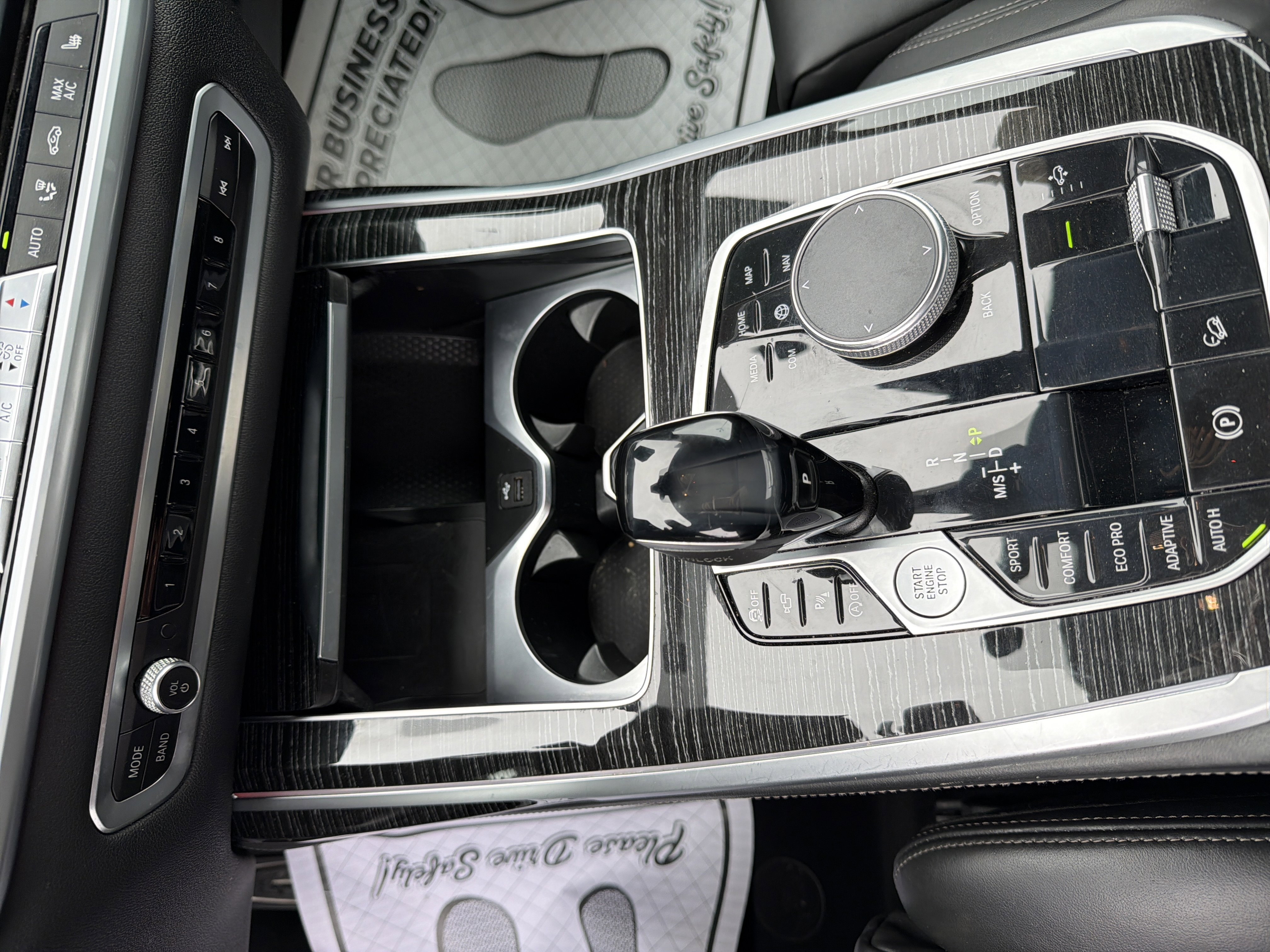 Used 2022 BMW X7 M50i w/ Cold Weather Package image 16