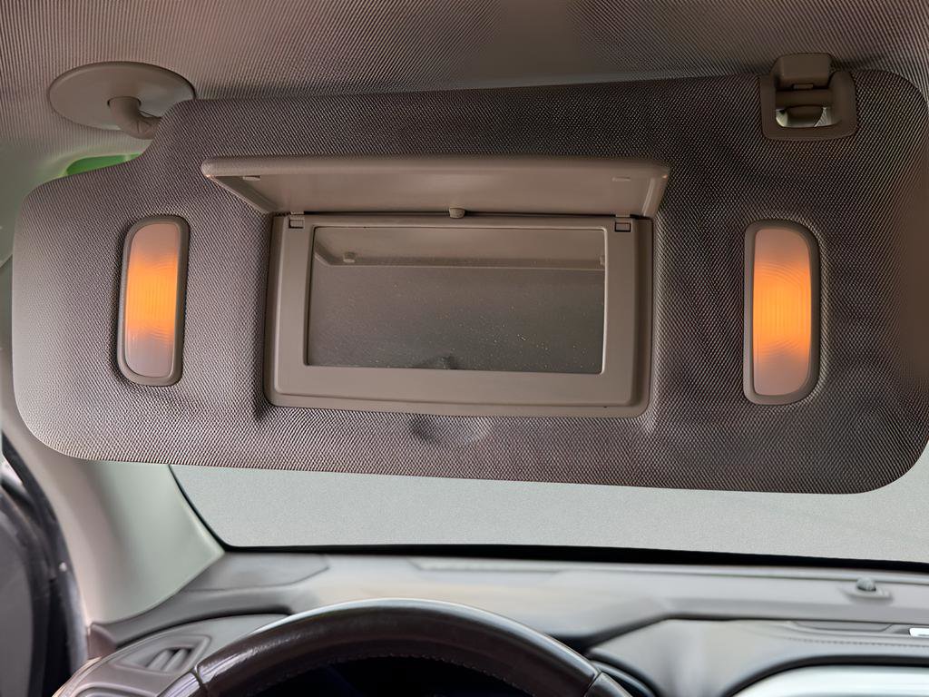 Used 2015 GMC Canyon SLT image 25