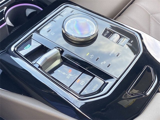 Certified 2025 BMW i5 xDrive40 w/ Premium Package image 30