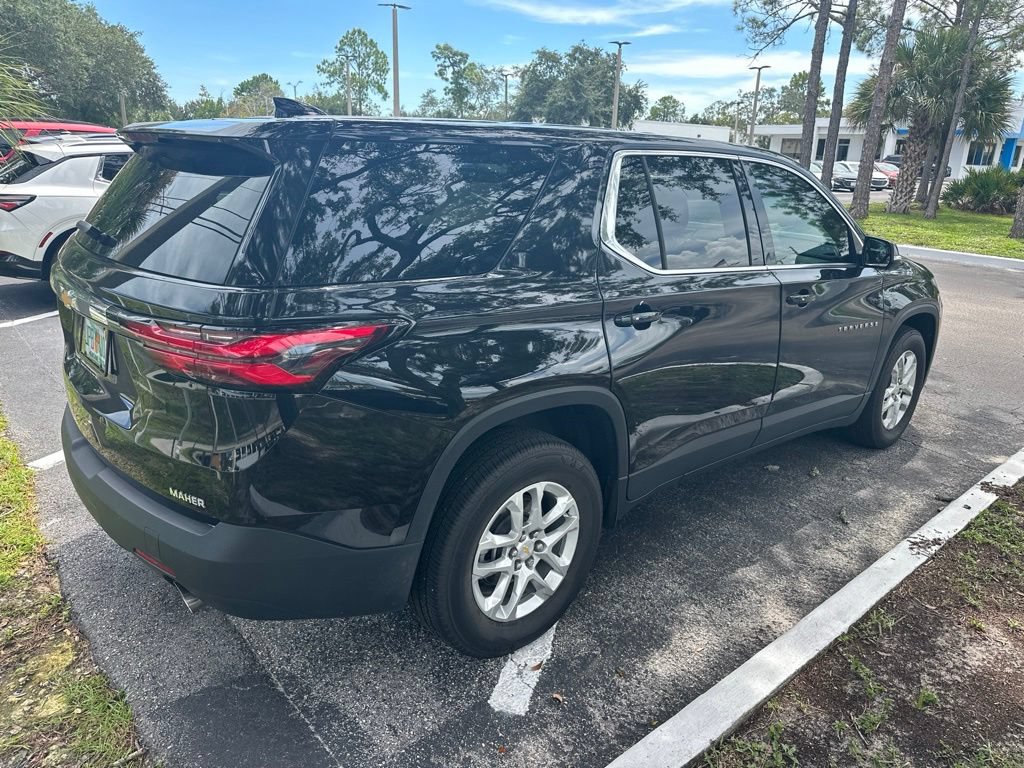 Used 2023 Chevrolet Traverse LS w/ Safety Package FWD image 3