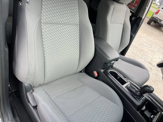 Used 2020 Toyota Tacoma SR w/ SR Convenience Package RWD image 28