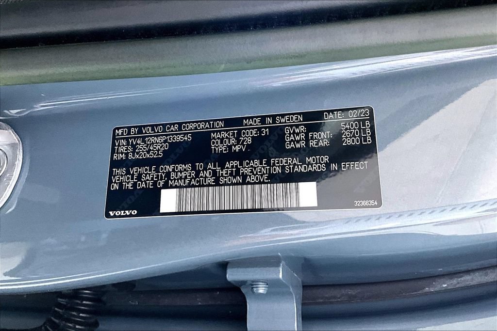 Certified 2023 Volvo XC60 B5 Plus AWD/4WD image 42