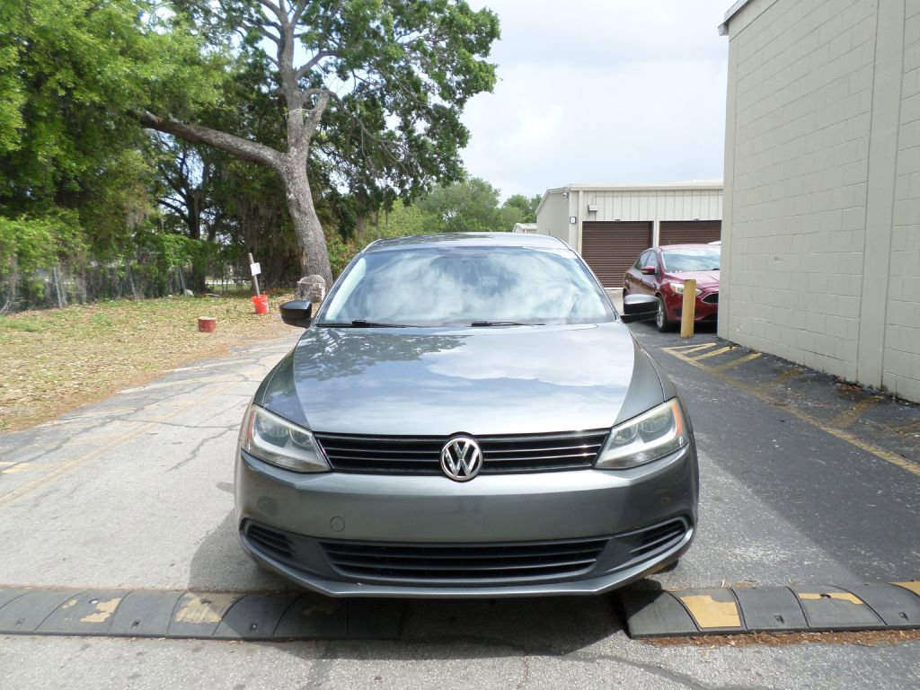 Used 2014 Volkswagen Jetta S image 3