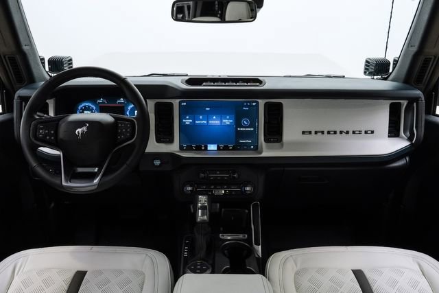 Used 2025 Ford Bronco Heritage Edition image 12