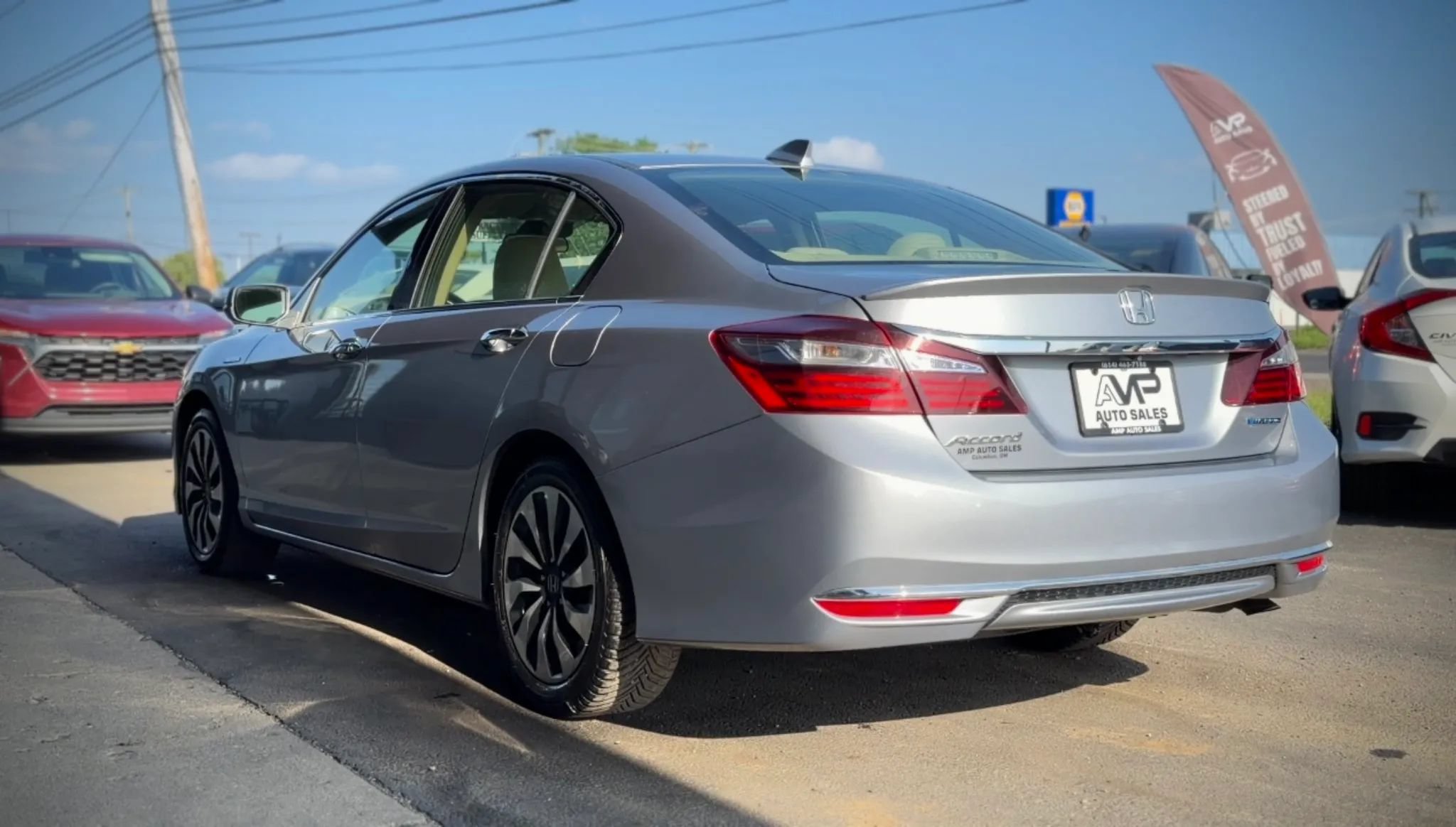 Used 2017 Honda Accord Hybrid Sedan image 4