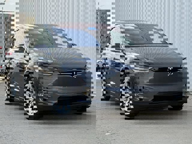 Used 2018 Tesla Model X 100D image 2