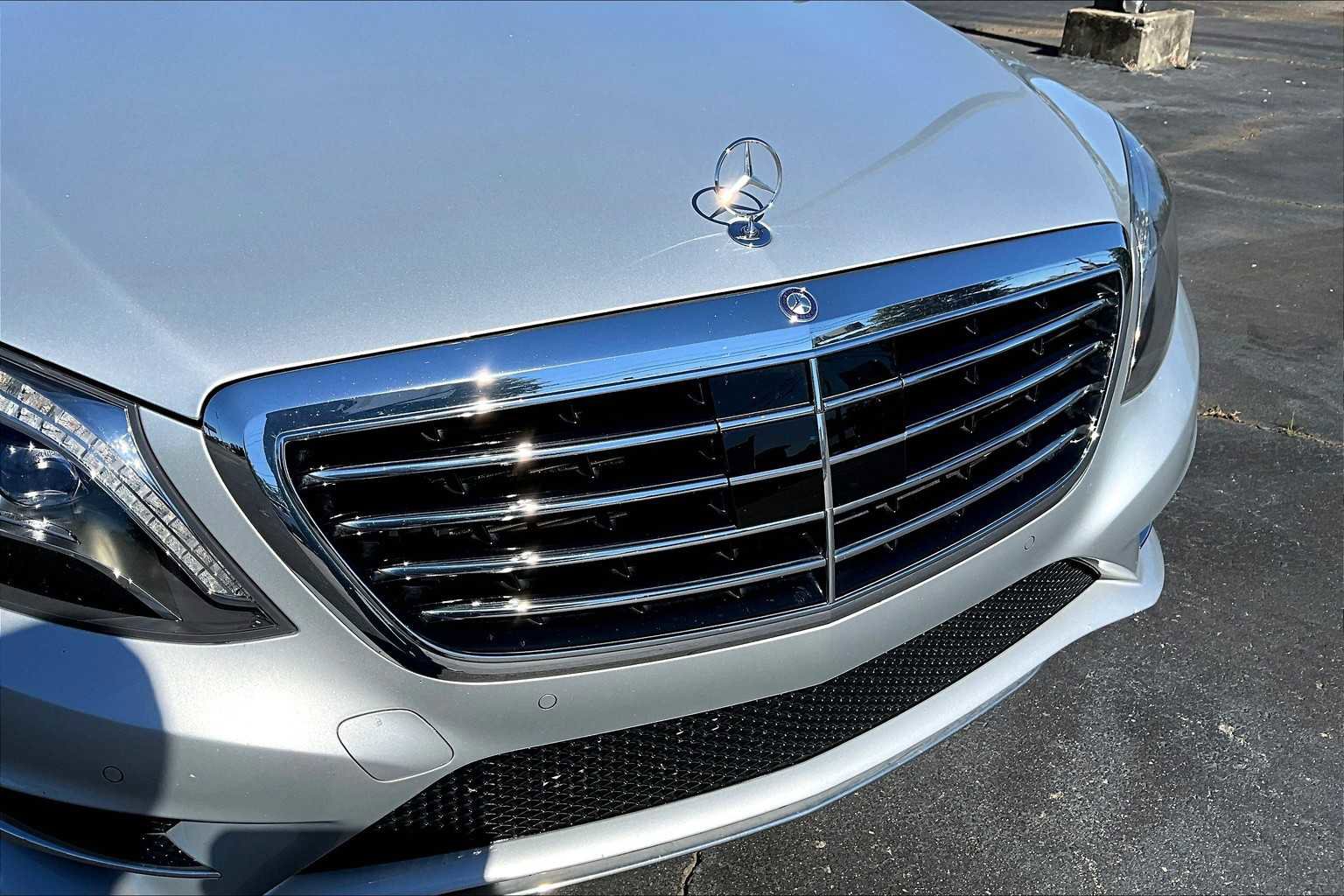 Used 2015 Mercedes-Benz S 550 Sedan image 30