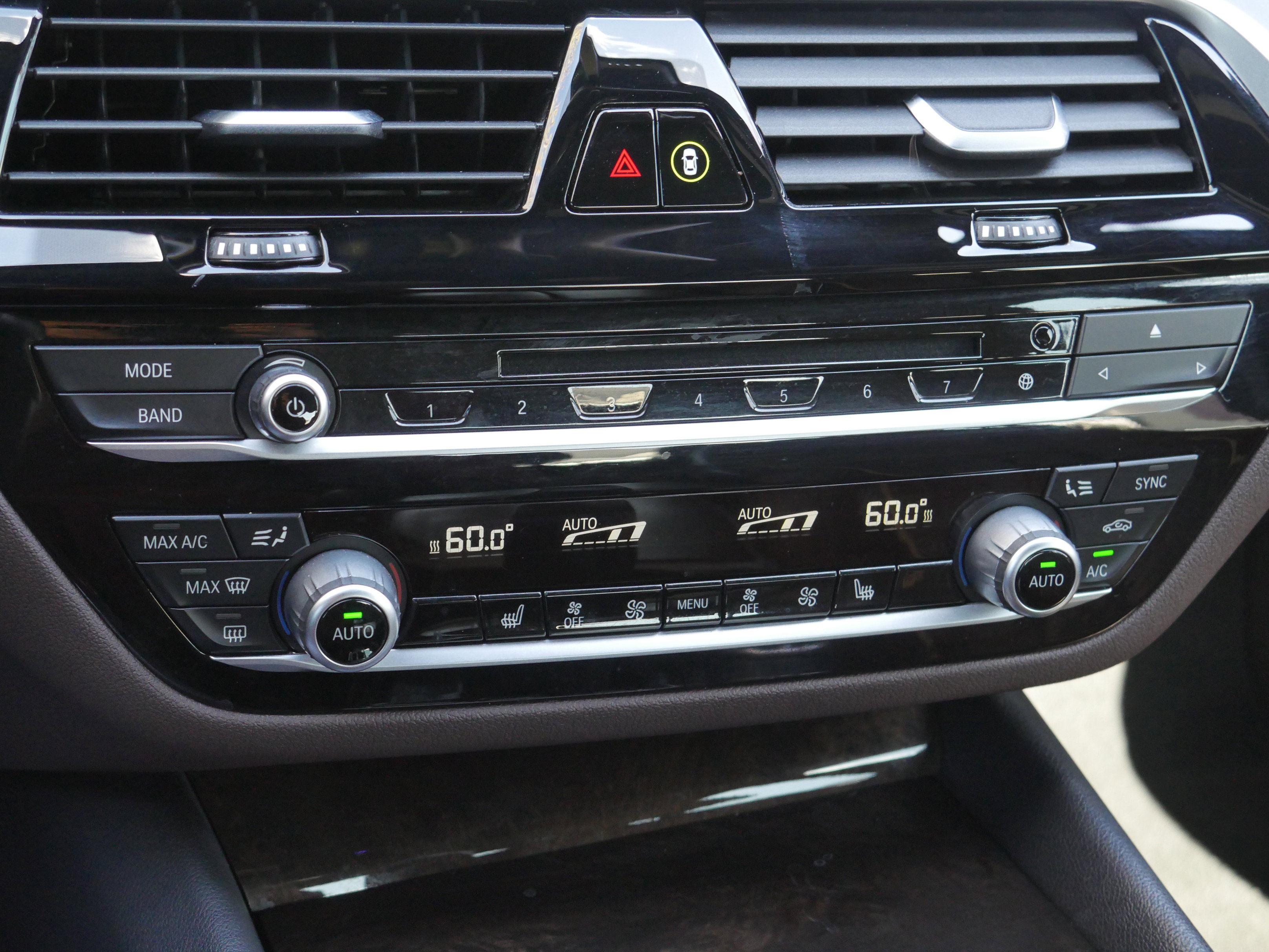 Used 2017 BMW 540i xDrive image 16