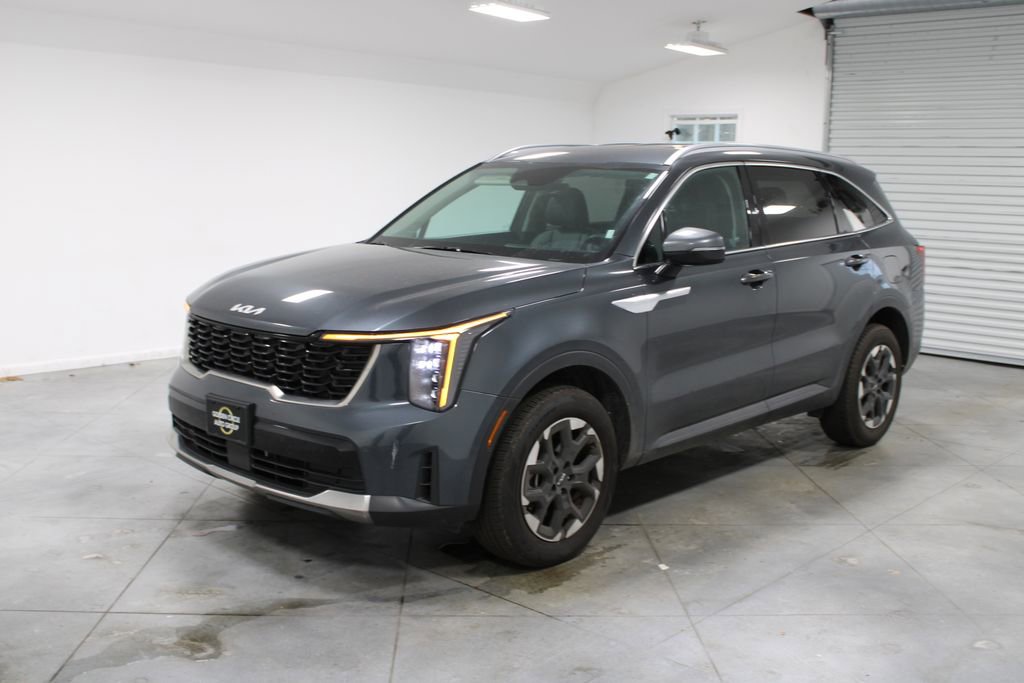 Used 2024 Kia Sorento S image 4