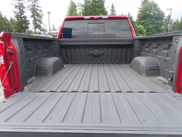 Used 2025 Chevrolet Silverado 1500 High Country AWD/4WD image 8