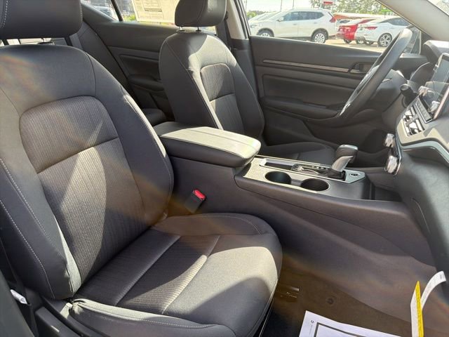 Certified 2025 Nissan Altima 2.5 S FWD image 15