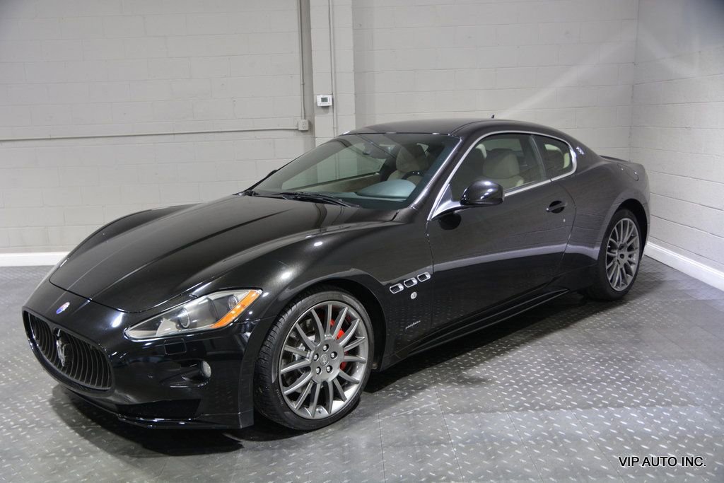 Used 2011 Maserati GranTurismo S image 2