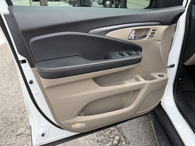 Used 2022 Honda Ridgeline RTL-E image 17