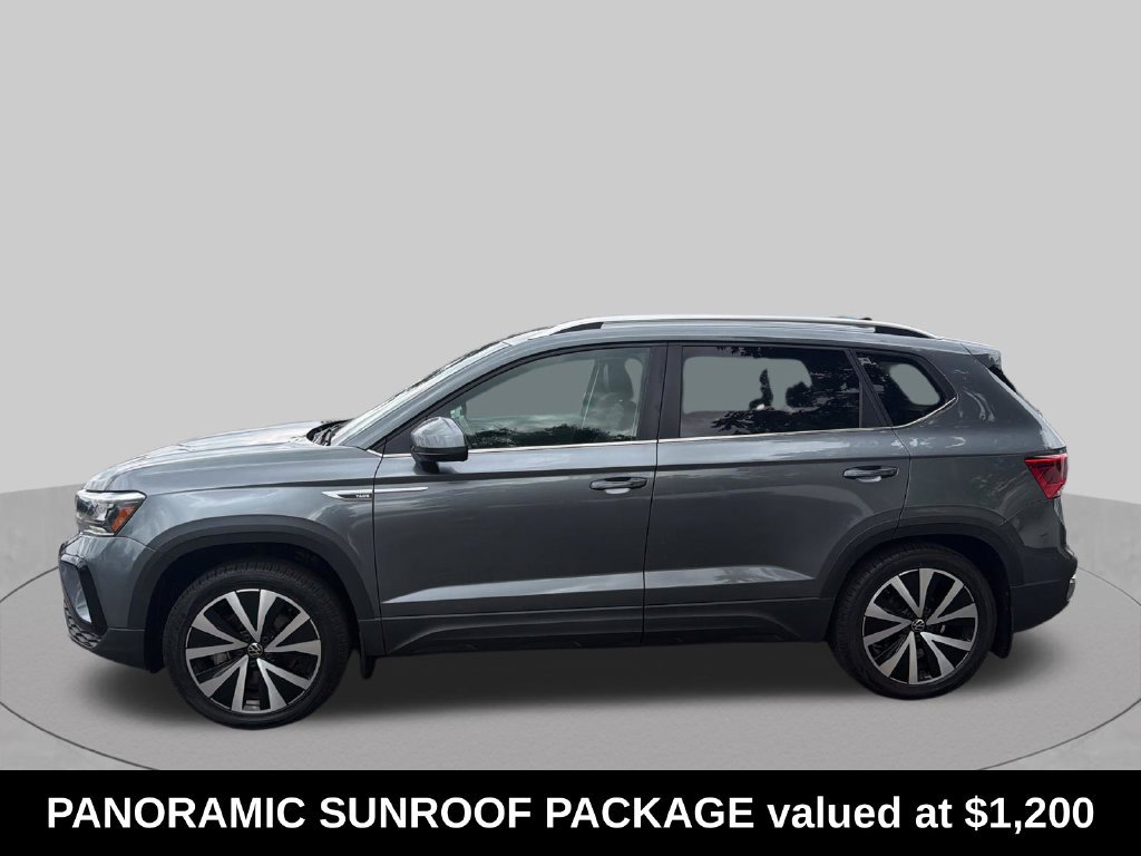 Used 2023 Volkswagen Taos SE w/ Panoramic Sunroof Package AWD/4WD image 2