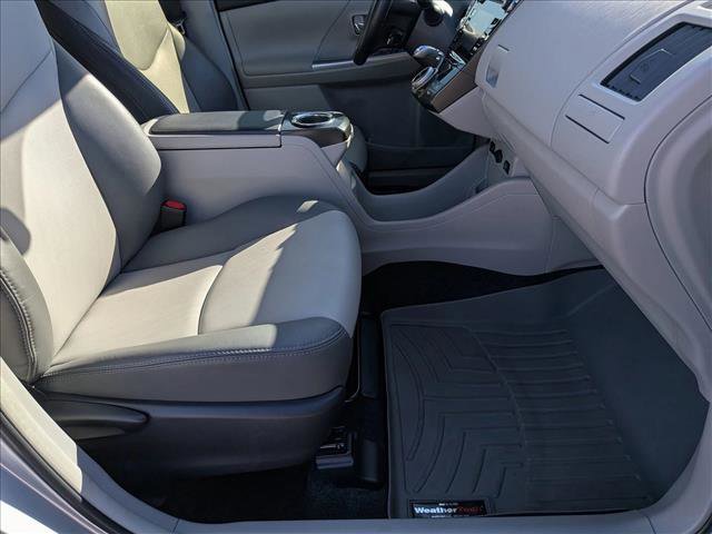 Used 2017 Toyota Prius V Five image 19