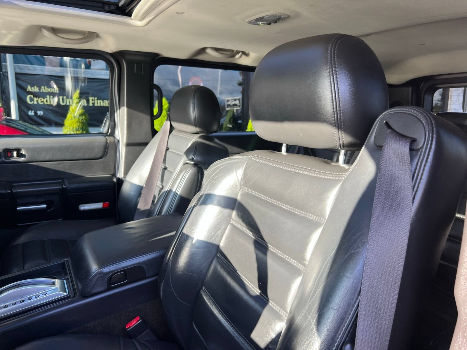 Used 2005 HUMMER H2 w/ Preferred Equipment Group AWD/4WD image 22