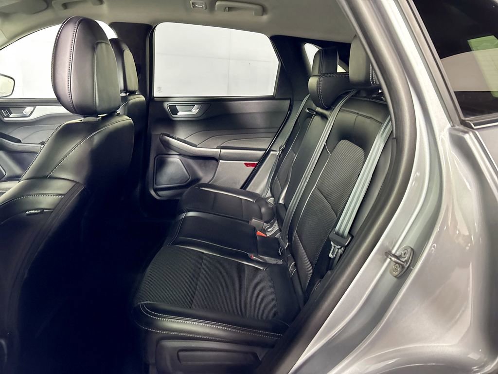 Used 2024 Ford Escape Platinum AWD/4WD image 20