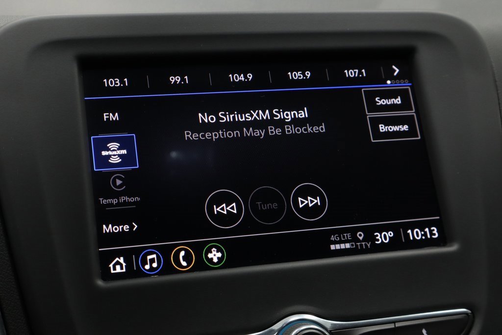 Used 2024 Chevrolet Equinox LT image 2