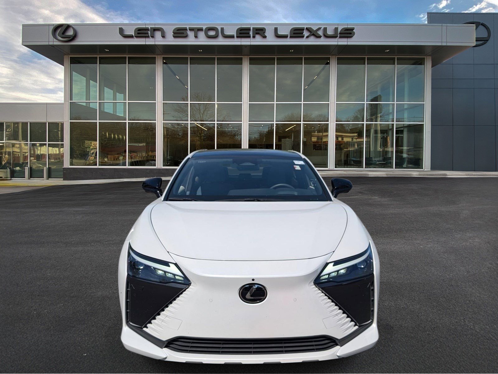 Used 2023 Lexus RZ 450e Premium w/ Accessory Package (2T) AWD/4WD image 8