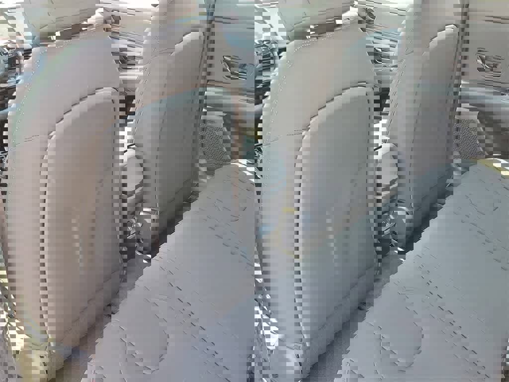 New 2025 Hyundai Elantra SEL image 8