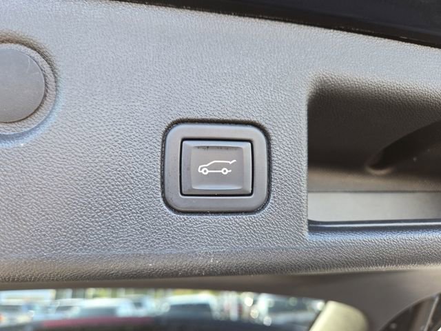 Used 2023 Chevrolet Equinox RS image 9