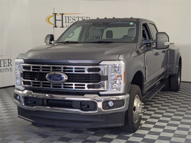 Used 2024 Ford F350 XLT image 4