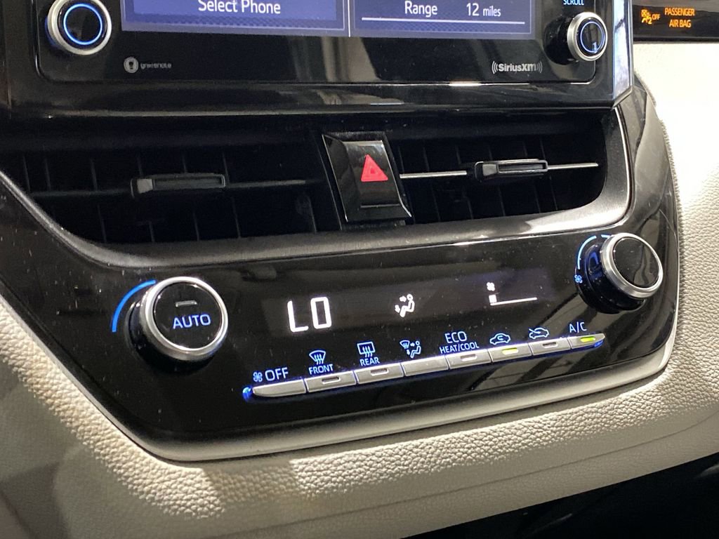 Used 2022 Toyota Corolla LE image 8