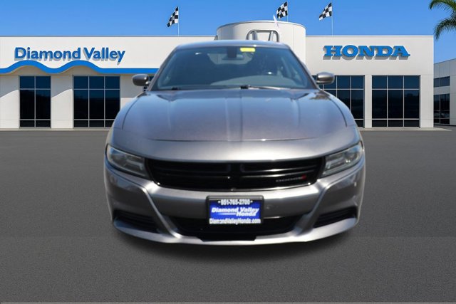 Used 2020 Dodge Charger SXT RWD image 2