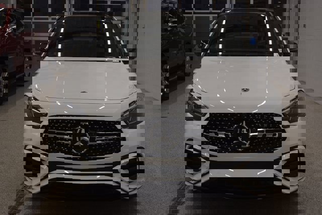 New 2026 Mercedes-Benz GLA 250 4MATIC image 3